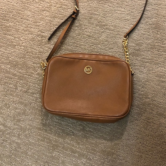 Michael Kors purse and matching wallet!! - Picture 2 of 8